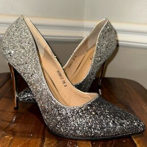 Mila Lady Sparkling Silver and Gray Glitter Heels Size 8